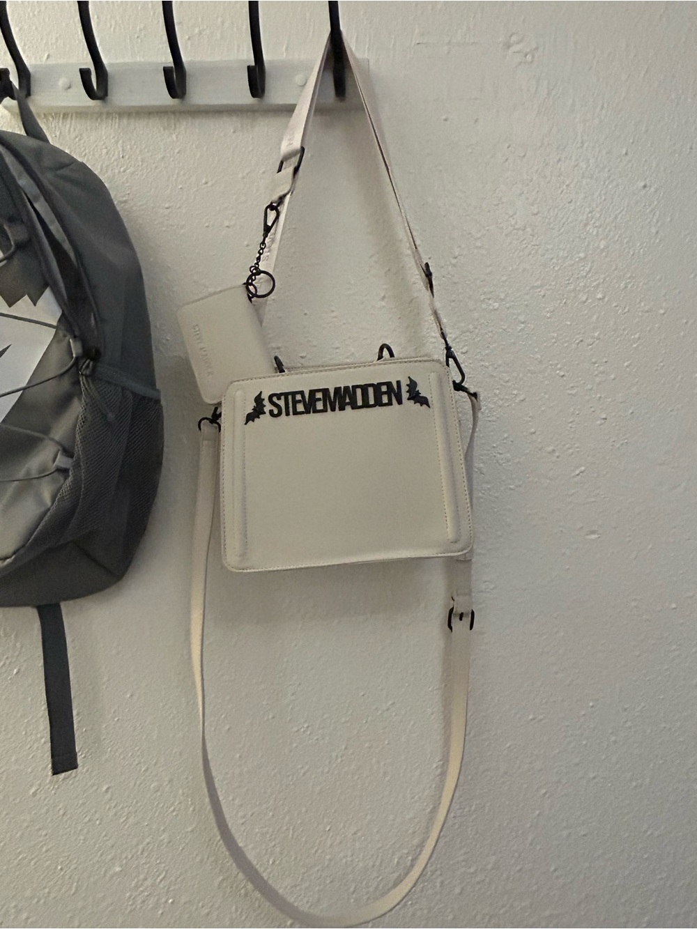 Steve Madden White Leather Messenger Bag with Black Logo